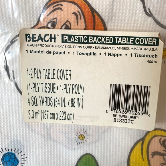 NIP NWT Vintage Beach Disney Plastic Backed Table Cover The Seven Dwarfs 54x88” - Picture 4 of 4